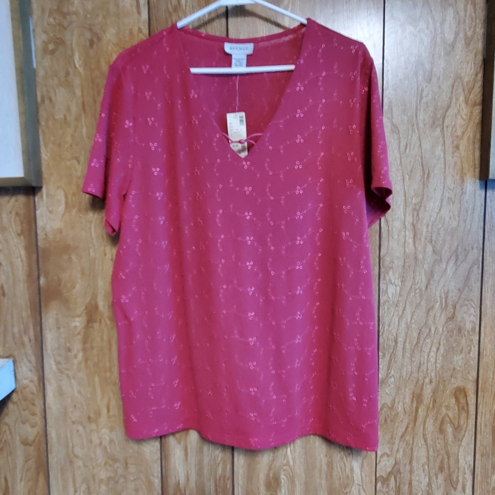 Avenue Red Short Sleeve V-Neck Top with Subtle Print